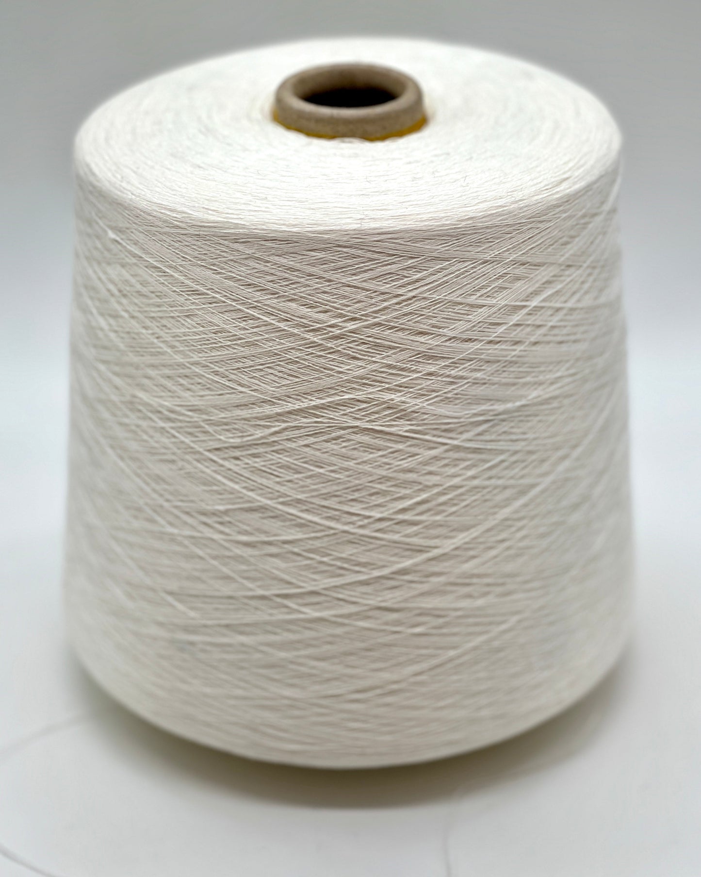 Luxury Italian linen yarn 2600m per 100g for blending
