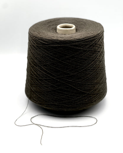 Cashmere silk merino yarn NICOLETTA by Filatura Papi Fabio Italy
Luxury Italian lace yarn with cashmere silk and merino wool
Soft fine NICOLETTA yarn sold by grams for knitting and weaving
Italian cashmere silk merino yarn for sweaters shawls and scarves
Luxury lace weight companion yarn 1400m per 100g made in Italy