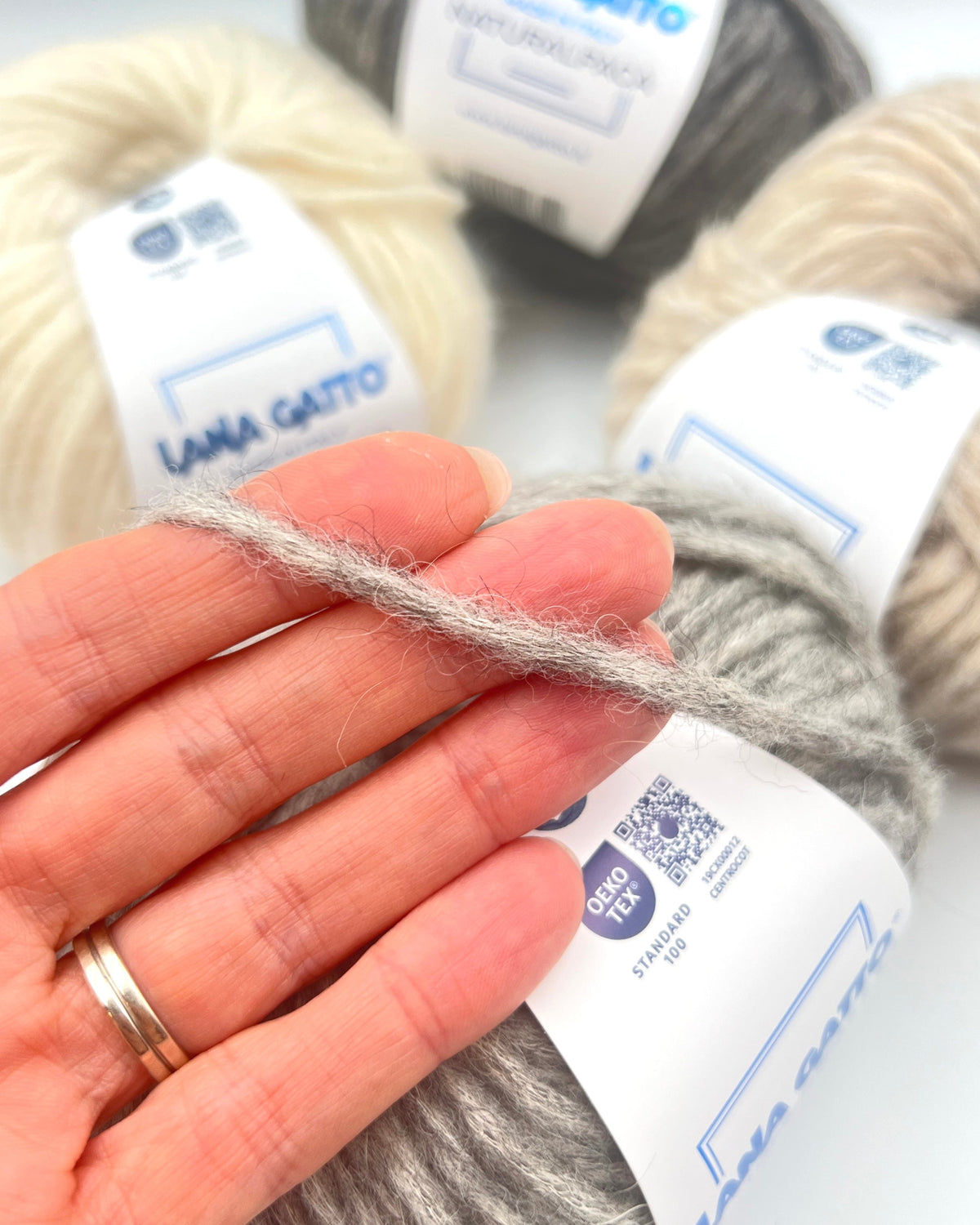 Lana Gatto Naturalpaca 46 percent Alpaca 32 percent Wool 22 percent Cotton Italian chunky chainette yarn from iDOKNiT