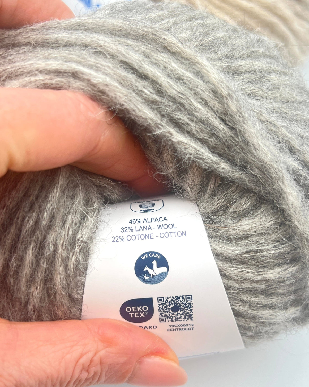 Lana Gatto Naturalpaca 46 percent Alpaca 32 percent Wool 22 percent Cotton Italian chunky chainette yarn from iDOKNiT