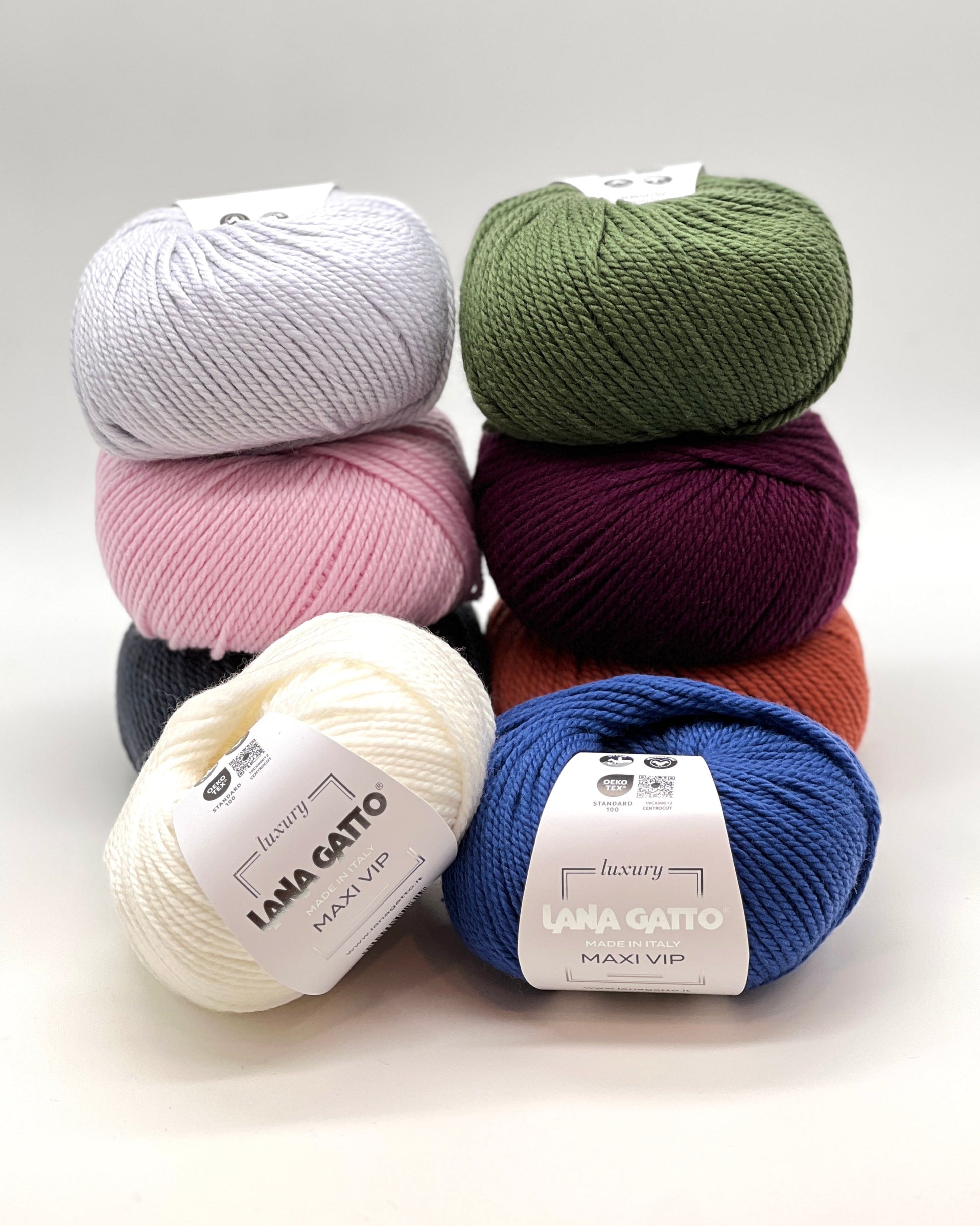 Lana Gatto MAXI VIP yarn balls in soft neutral shades – premium Italian merino cashmere blend. IDOKNIT Shop.