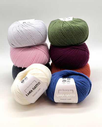 Lana Gatto MAXI VIP yarn balls in soft neutral shades – premium Italian merino cashmere blend. IDOKNIT Shop.