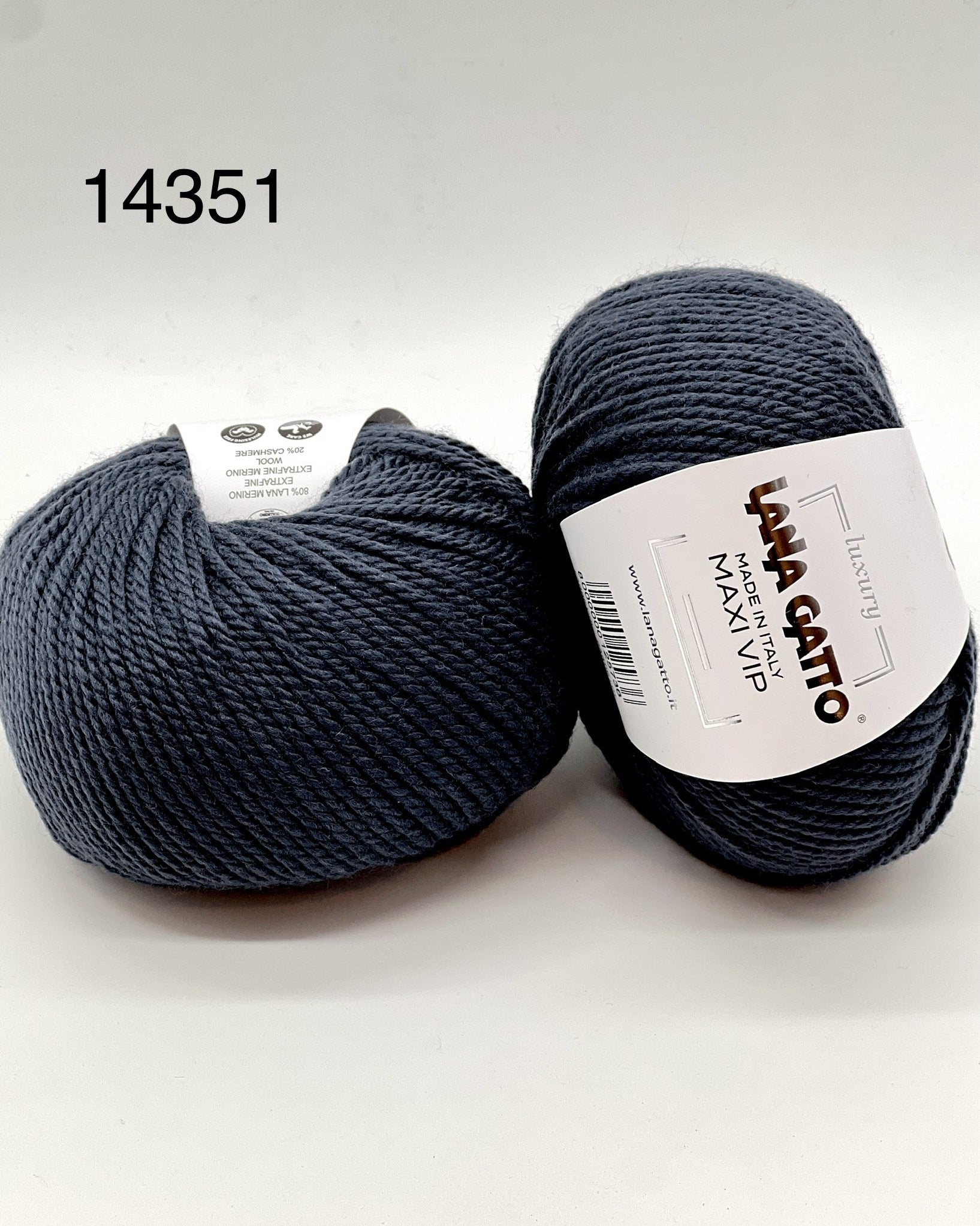 Lana Gatto MAXI VIP yarn balls in soft neutral shades – premium Italian merino cashmere blend. IDOKNIT Shop.