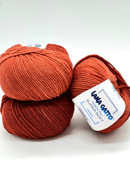 SUPER SOFT, Merino 100% GRADIENT COLORS COLLECTION, Premium Italian Yarn by Lana Gatto, DK Weight, 125m/50g (137y/1.76oz)