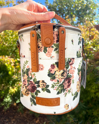 muud Saturn canvas project bag with genuine leather trim and yarn feed holes from iDOKNiT