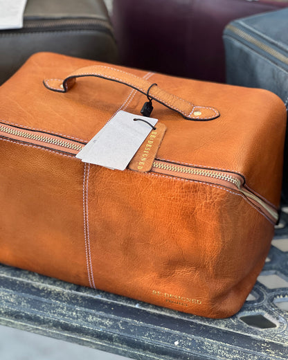 RE PROJECT 10 handcrafted Urban Leather beauty box style knitting needle and notion organizer case from iDOKNiT