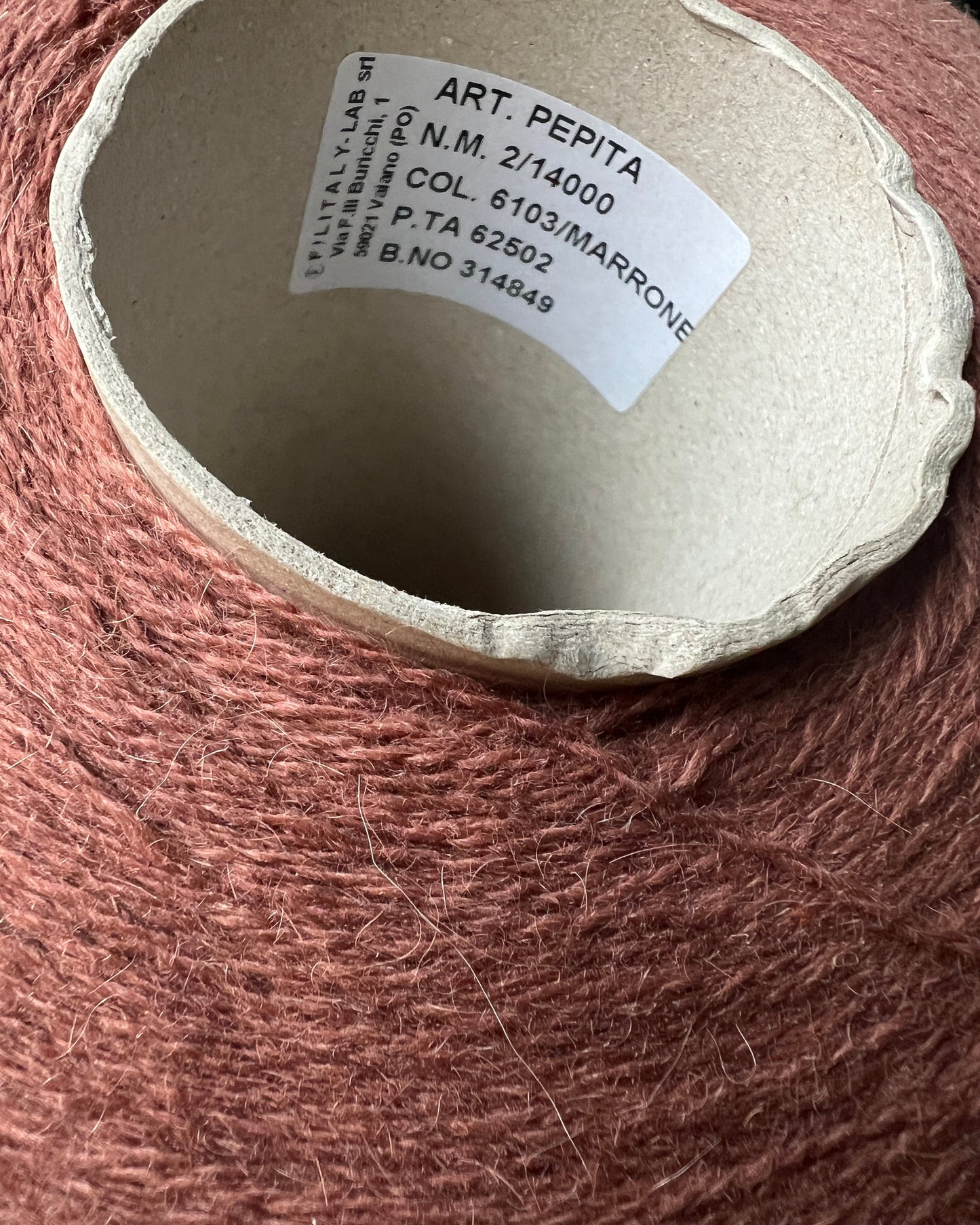 Luxury iDOKNiT Filitaly Lab PEPITA yarn featuring a delicate 75% Baby Alpaca and 25% Polyamide lace weight blend in Nm 2/14000 for high-end Italian knitwear.