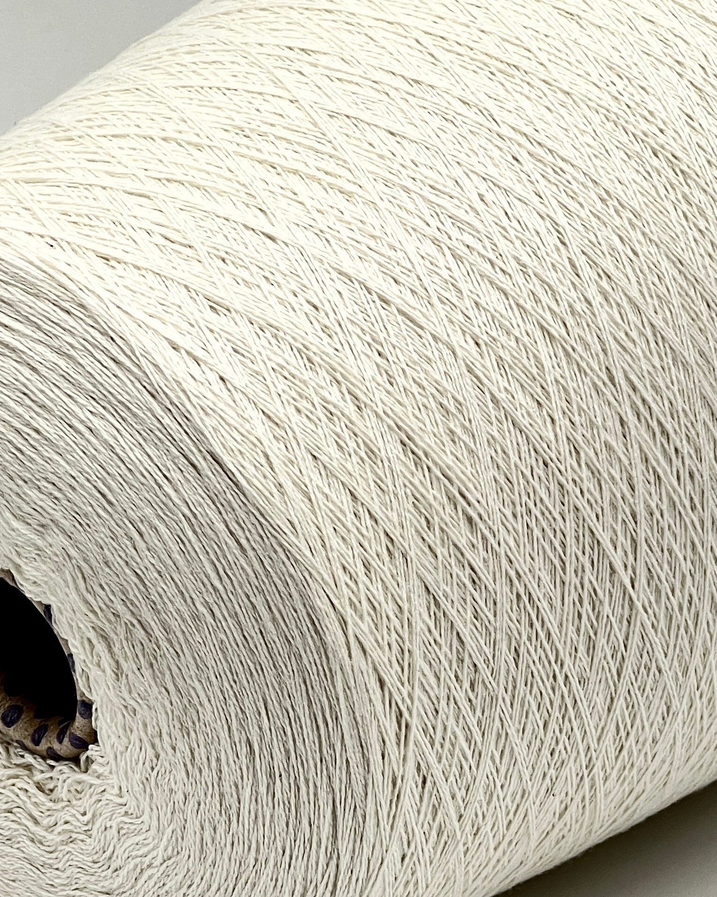 Biagioli Modesto LEGENDARY CASH 30 Italian yarn at iDOKNiT. 30% Cashmere 70% Merino extrafine lace weight. Luxury high-yield fiber for iDOKNiT.com.