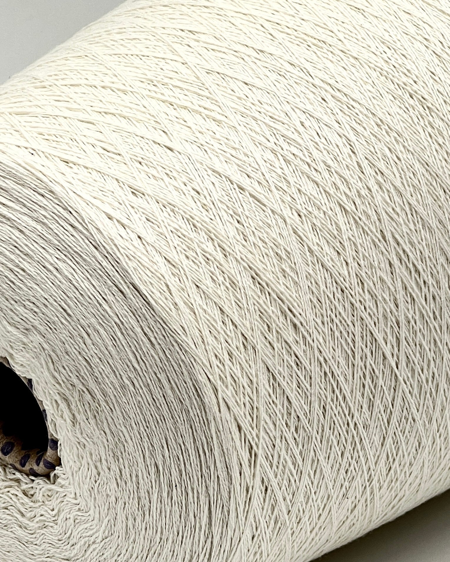 Biagioli Modesto LEGENDARY CASH 30 Italian yarn at iDOKNiT. 30% Cashmere 70% Merino extrafine lace weight. Luxury high-yield fiber for iDOKNiT.com.