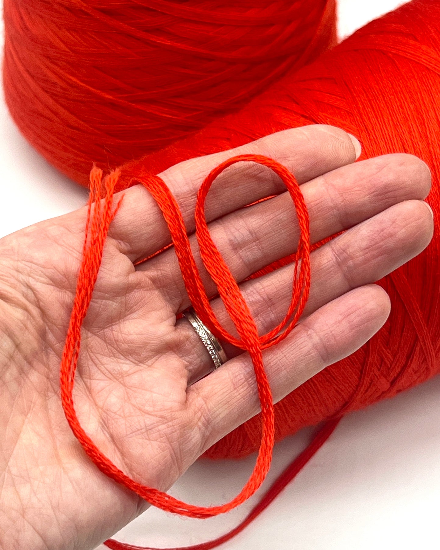 Premium iDOKNiT DK weight yarn, ALBA by Botto Giuseppe Italy. 100% Superfine Merino wool constructed from 7 individual threads for superior stitch definition and softness, 210m/100g. Authentic Italian-made luxury yarn in 2152 Scarlet Red, curated by iDOKNiT for professional-grade garments.