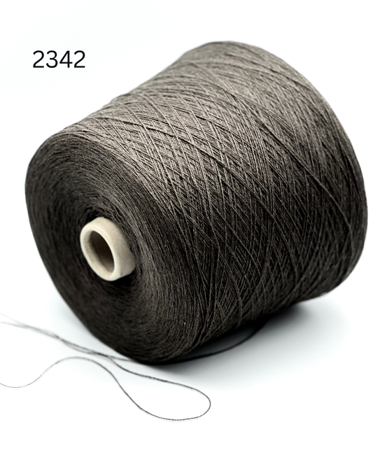 Cashmere silk merino yarn NICOLETTA by Filatura Papi Fabio Italy
Luxury Italian lace yarn with cashmere silk and merino wool
Soft fine NICOLETTA yarn sold by grams for knitting and weaving
Italian cashmere silk merino yarn for sweaters shawls and scarves
Luxury lace weight companion yarn 1400m per 100g made in Italy
