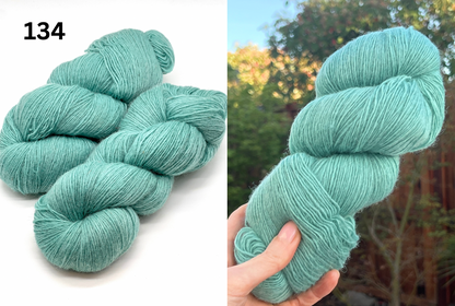 РЕДКАЯ НАХОДКА: пряжа Dundaga 7.1 Merino 100%, пасмы или "кейк" (торт), толщина "lace", однониточная, 470м/100г (514 ярдов/3.52 унции)