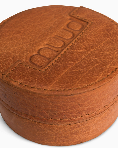 muud EMELI genuine leather round magnetic needle case with removable lid from iDOKNiT