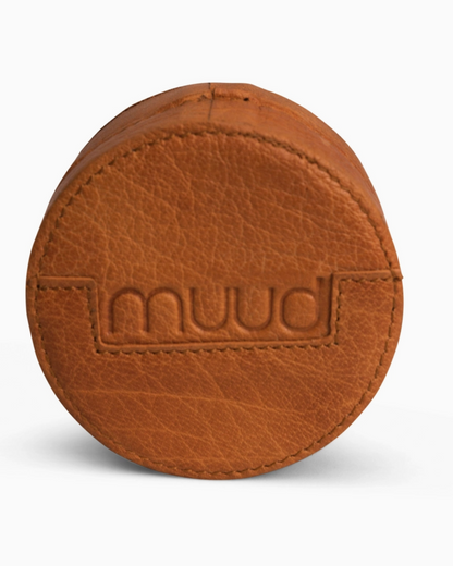 muud EMELI genuine leather round magnetic needle case with removable lid from iDOKNiT