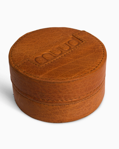 muud EMELI genuine leather round magnetic needle case with removable lid from iDOKNiT