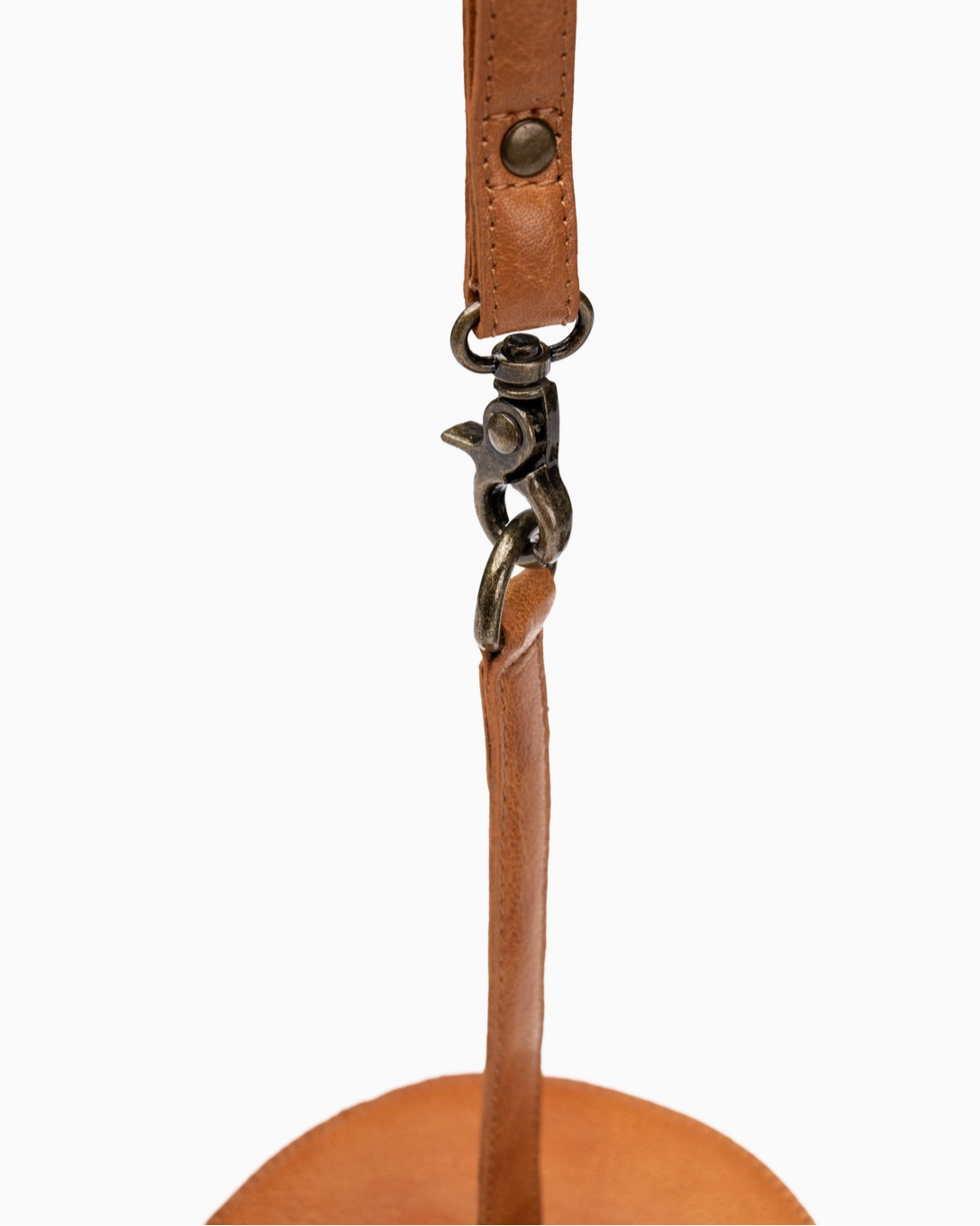 muud GYRIT genuine leather portable yarn holder with wrist strap from iDOKNiT