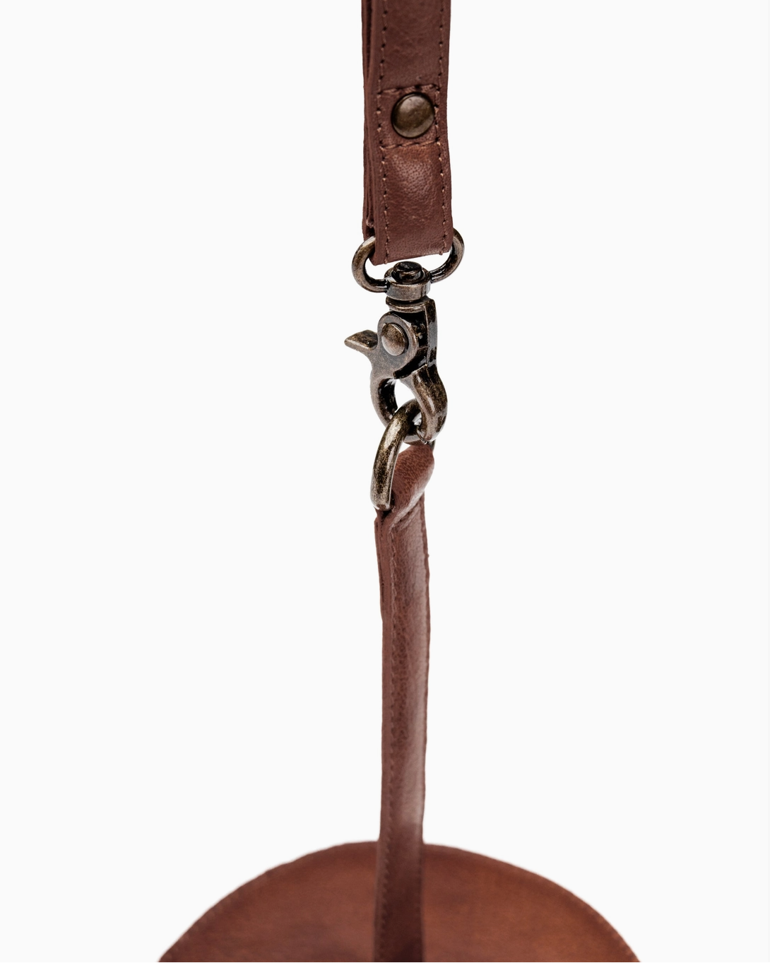 muud GYRIT genuine leather portable yarn holder with wrist strap from iDOKNiT