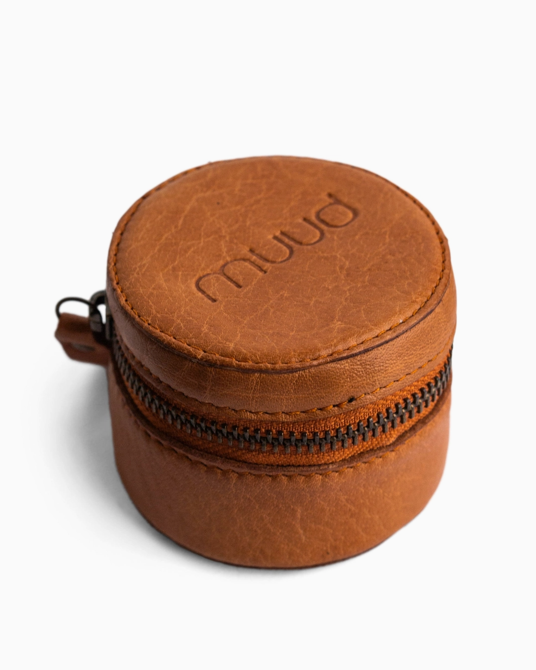 muud HELSINKI genuine leather cylindrical knitting accessories case with zipper closure from iDOKNiT