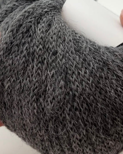 Lana Gatto ALPACA SUPERFINE yarn chunky alpaca cord Italian yarn
Luxury Italian alpaca yarn thick soft texture for sweaters and scarves
Close up of alpaca superfine yarn showing cord structure
Chunky alpaca yarn Lana Gatto soft warm knitting yarn
Superfine alpaca yarn ideal for cozy knitwear and fast projects