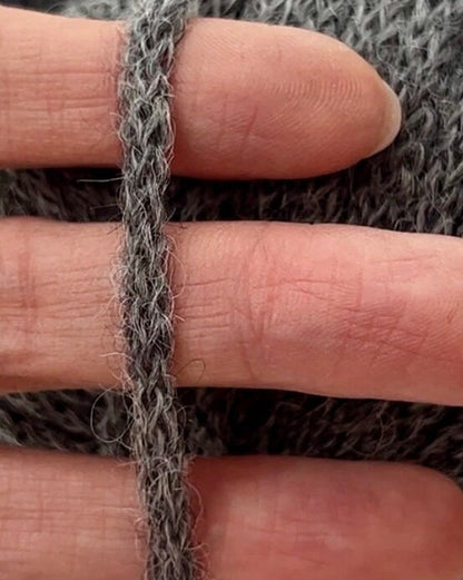 Lana Gatto ALPACA SUPERFINE yarn chunky alpaca cord Italian yarn
Luxury Italian alpaca yarn thick soft texture for sweaters and scarves
Close up of alpaca superfine yarn showing cord structure
Chunky alpaca yarn Lana Gatto soft warm knitting yarn
Superfine alpaca yarn ideal for cozy knitwear and fast projects