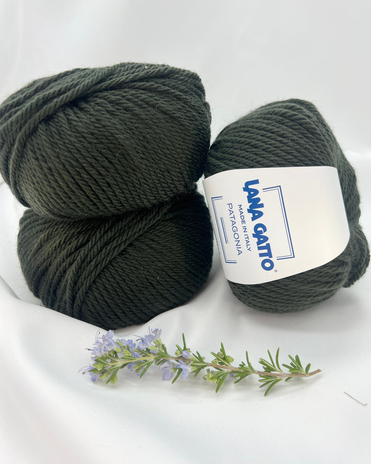 Lana Gatto Patagonia 100 percent pure new wool Italian super chunky yarn from iDOKNiT