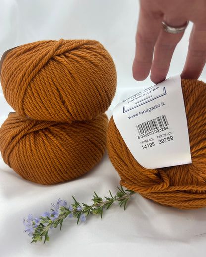 Lana Gatto Patagonia 100 percent pure new wool Italian super chunky yarn from iDOKNiT