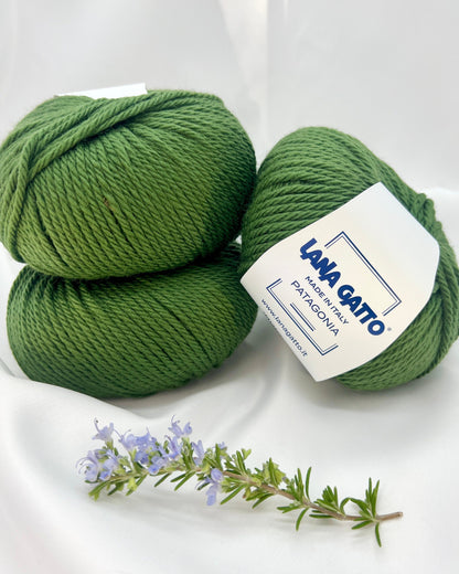 Lana Gatto Patagonia 100 percent pure new wool Italian super chunky yarn from iDOKNiT