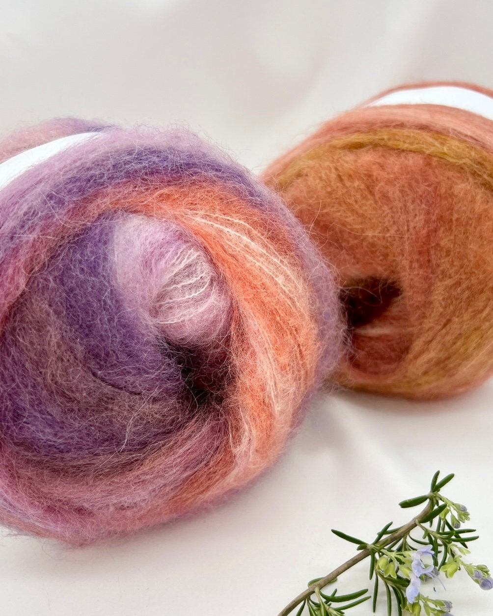 lana gatto sirio alpaca mohair yarn fluffy ball italy
soft alpaca mohair yarn lace weight 450m per 100g
luxury fluffy yarn ball halo texture knitting yarn
mohair alpaca yarn for sweaters shawls scarves
lana gatto sirio close-up soft halo texture