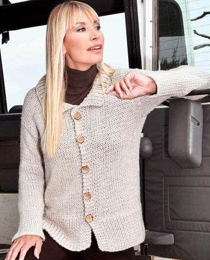 Luxurious iDOKNiT Italian yarn blend of 70% Baby Alpaca and 30% Extrafine Merino Wool in DK weight, featuring a soft halo and plush texture for elegant knitwear.