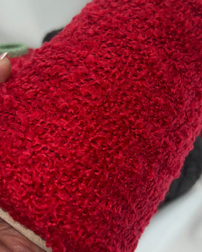 CARIAGGI 93 percent cashmere 7 percent silk boucle Italian textured yarn ball and cone from iDOKNiT