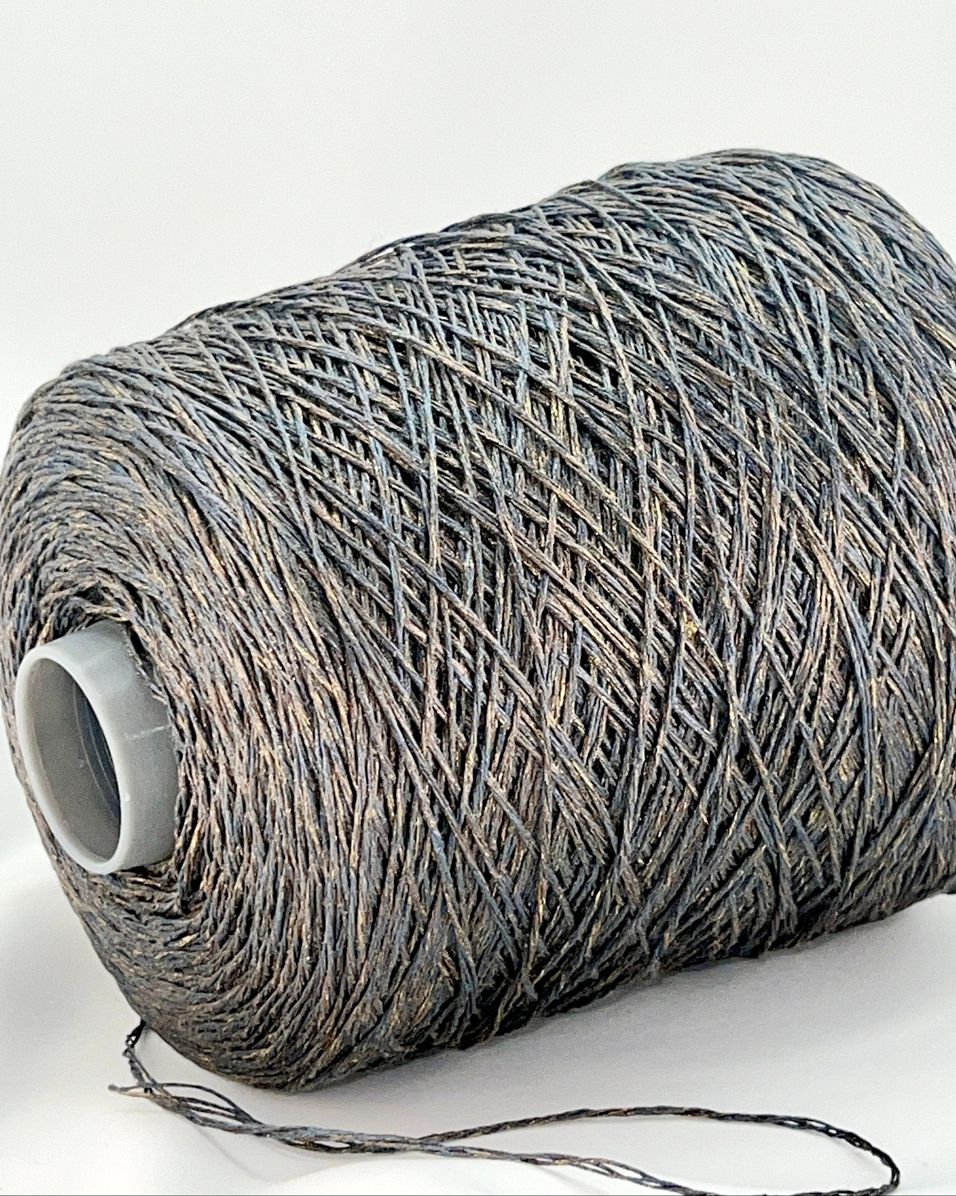 fabiana filippi structured cotton blend yarn italy
fashion house yarn for chanel style jackets
cotton polyester fingering yarn 400m 100g
structured yarn for bags hats tweed fabric
italian designer yarn balls or cones