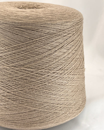 Cashmere merino yarn LEGEND 70 luxury Italian lace weight yarn
Soft Italian cashmere merino yarn cone for sweaters and shawls
Luxury lace weight yarn made from cashmere and merino wool
Italian cashmere merino knitting yarn close up texture detail
Luxury Italian yarn for heirloom knitwear and weaving