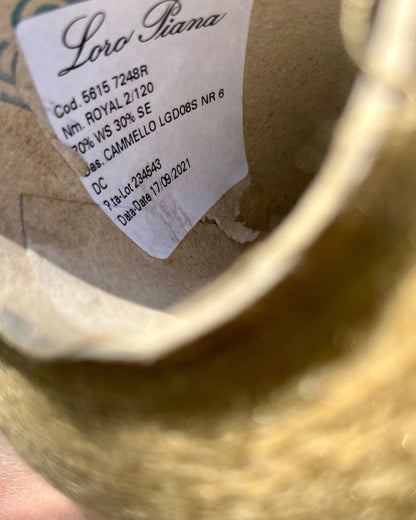 ROYAL cashmere silk yarn in camel, luxury Italian lace weight yarn with 6000m per 100g.