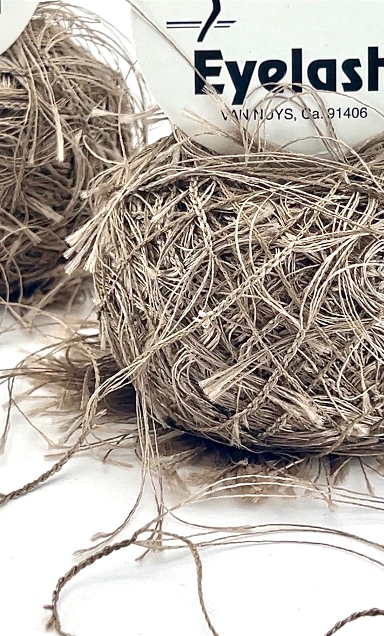 Пряжа для меха, ресниц или помпонов, Trendsetter Yarns, Италия, 20 г/67 м (0,71 унции/73 года)