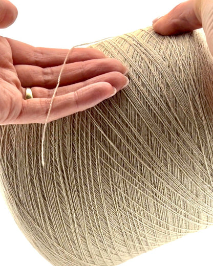 Cashmere merino yarn LEGEND 70 luxury Italian lace weight yarn
Soft Italian cashmere merino yarn cone for sweaters and shawls
Luxury lace weight yarn made from cashmere and merino wool
Italian cashmere merino knitting yarn close up texture detail
Luxury Italian yarn for heirloom knitwear and weaving
