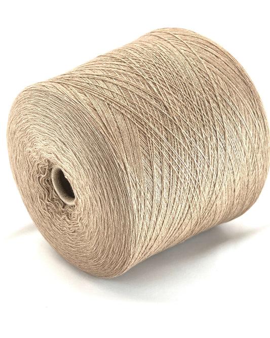 Cashmere merino yarn LEGEND 70 luxury Italian lace weight yarn
Soft Italian cashmere merino yarn cone for sweaters and shawls
Luxury lace weight yarn made from cashmere and merino wool
Italian cashmere merino knitting yarn close up texture detail
Luxury Italian yarn for heirloom knitwear and weaving