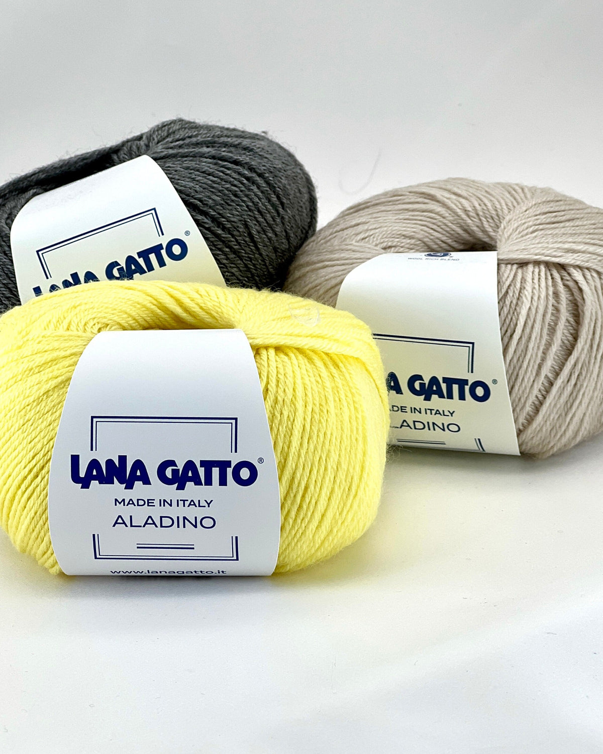 Aladino 50 percent pure new wool 50 percent acrylic shrinkproof fingering weight yarn from iDOKNiT