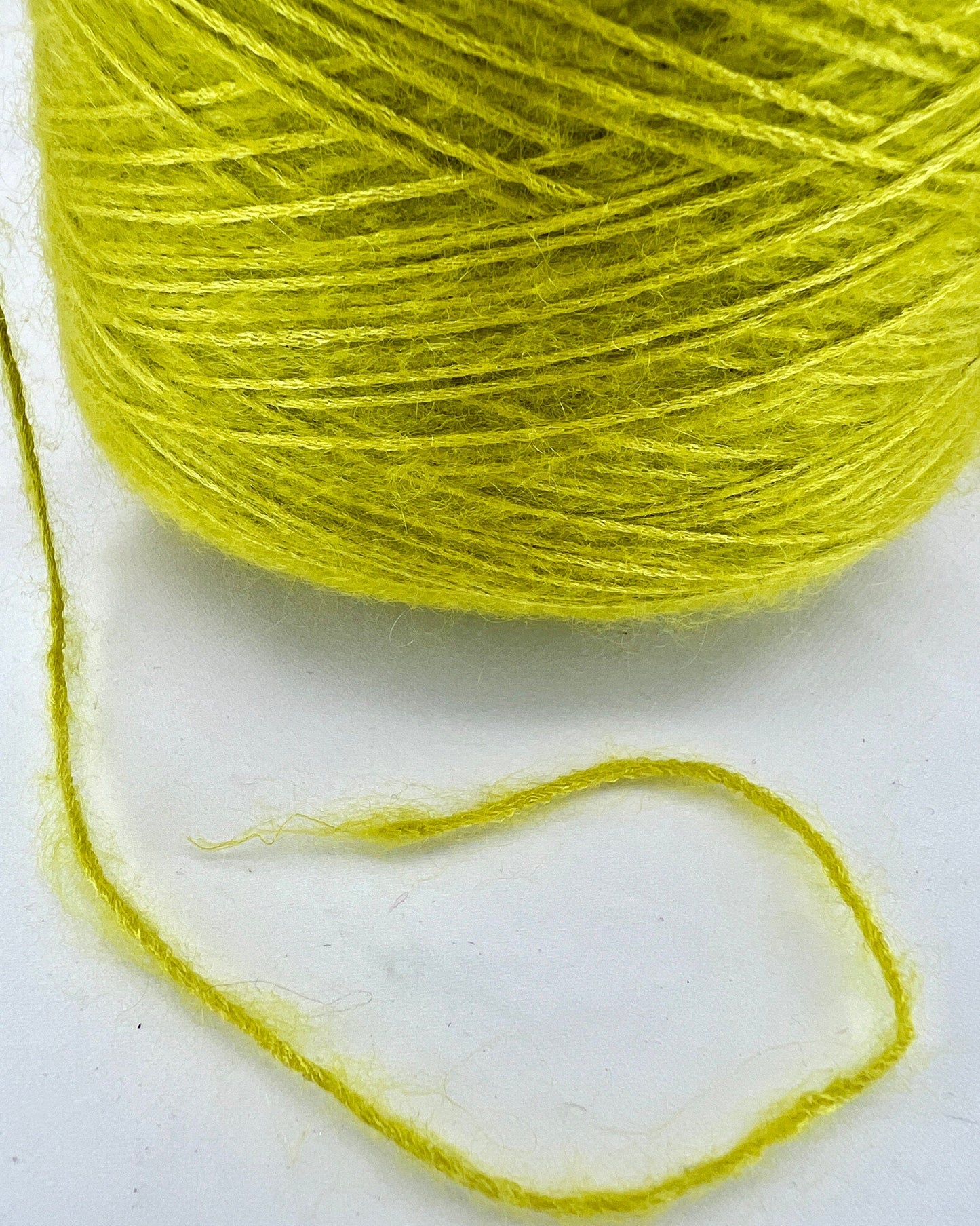 Chainette yarn texture silk and superkid mohair close-up