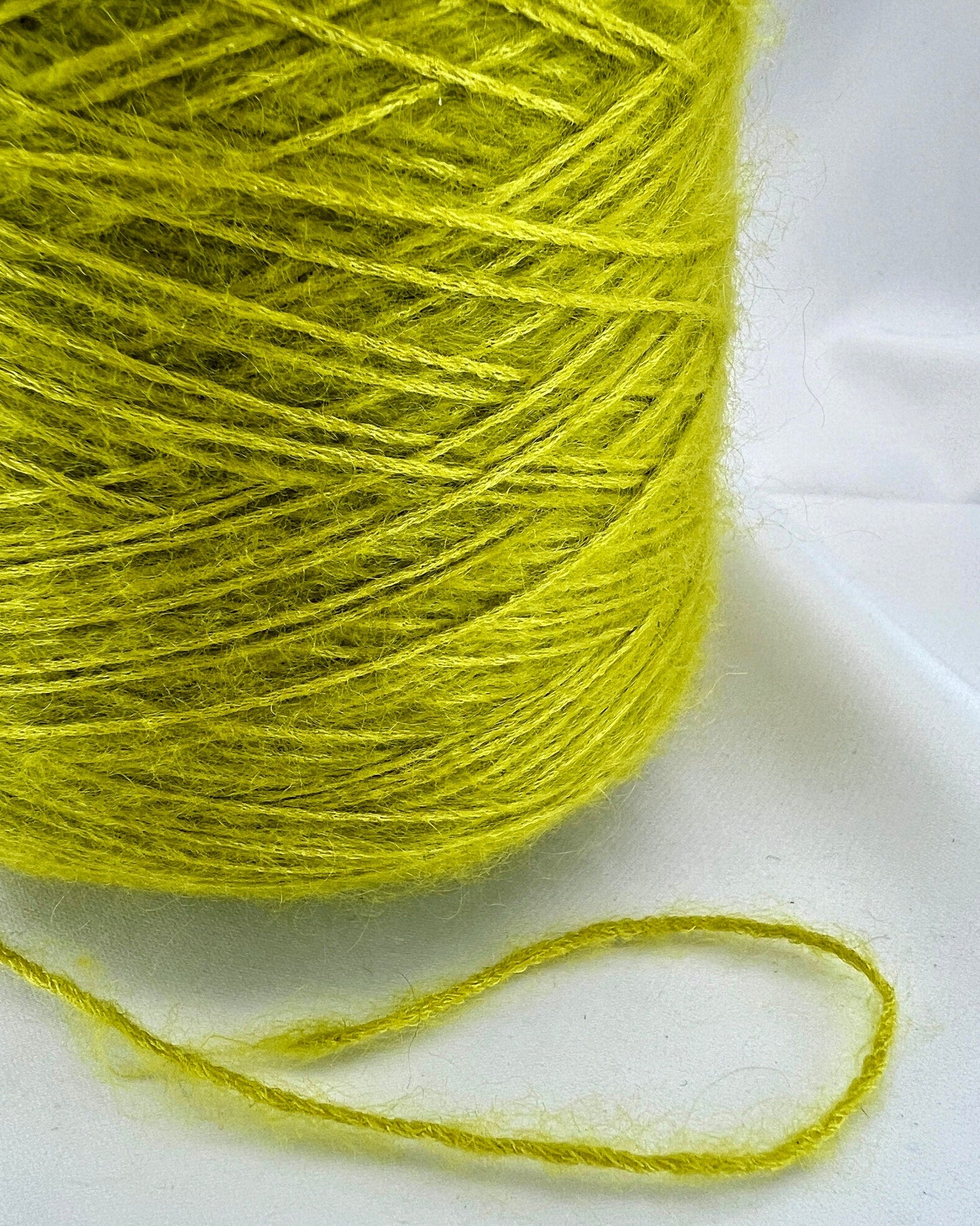 Chainette yarn texture silk and superkid mohair close-up