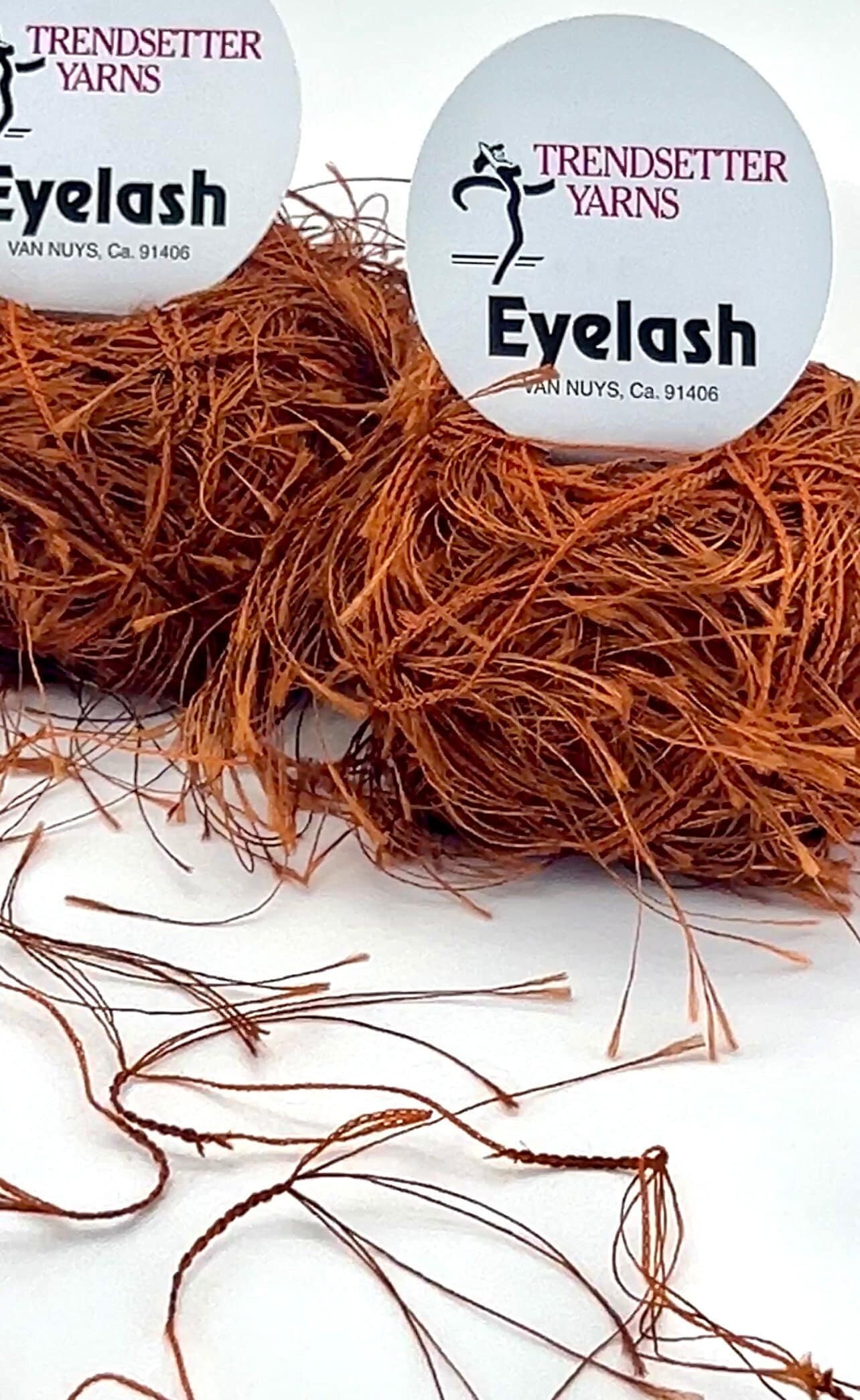 Пряжа для меха, ресниц или помпонов, Trendsetter Yarns, Италия, 20 г/67 м (0,71 унции/73 года)