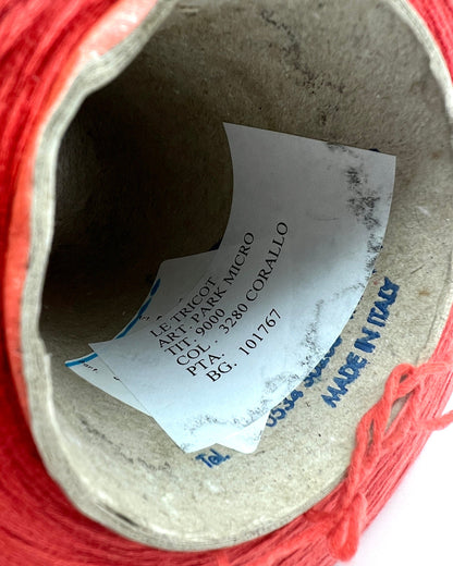 PARK MICRO cotton elastane chain yarn coral Italy
Italian stretch cotton yarn 900m per 100g
LE TRICOT coral chain yarn for tops dresses and crochet
Stretch lace weight cotton yarn close up texture detail
Italian cotton elastane yarn for machine knitting and fashion knitwear