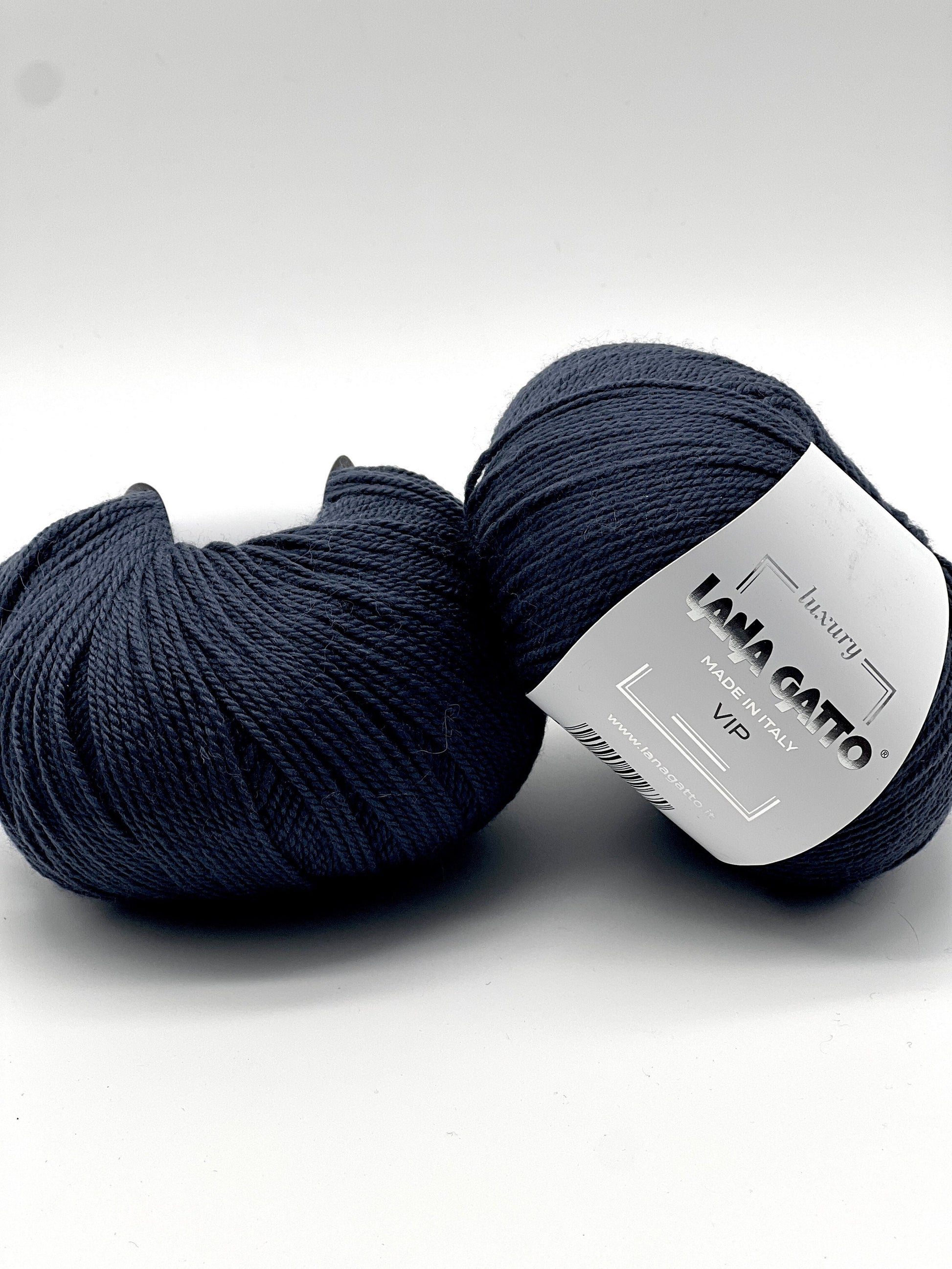 Lana Gatto VIP Italian yarn ball in high-quality extrafine merino and cashmere blend for iDOKNiT luxury knitting projects.