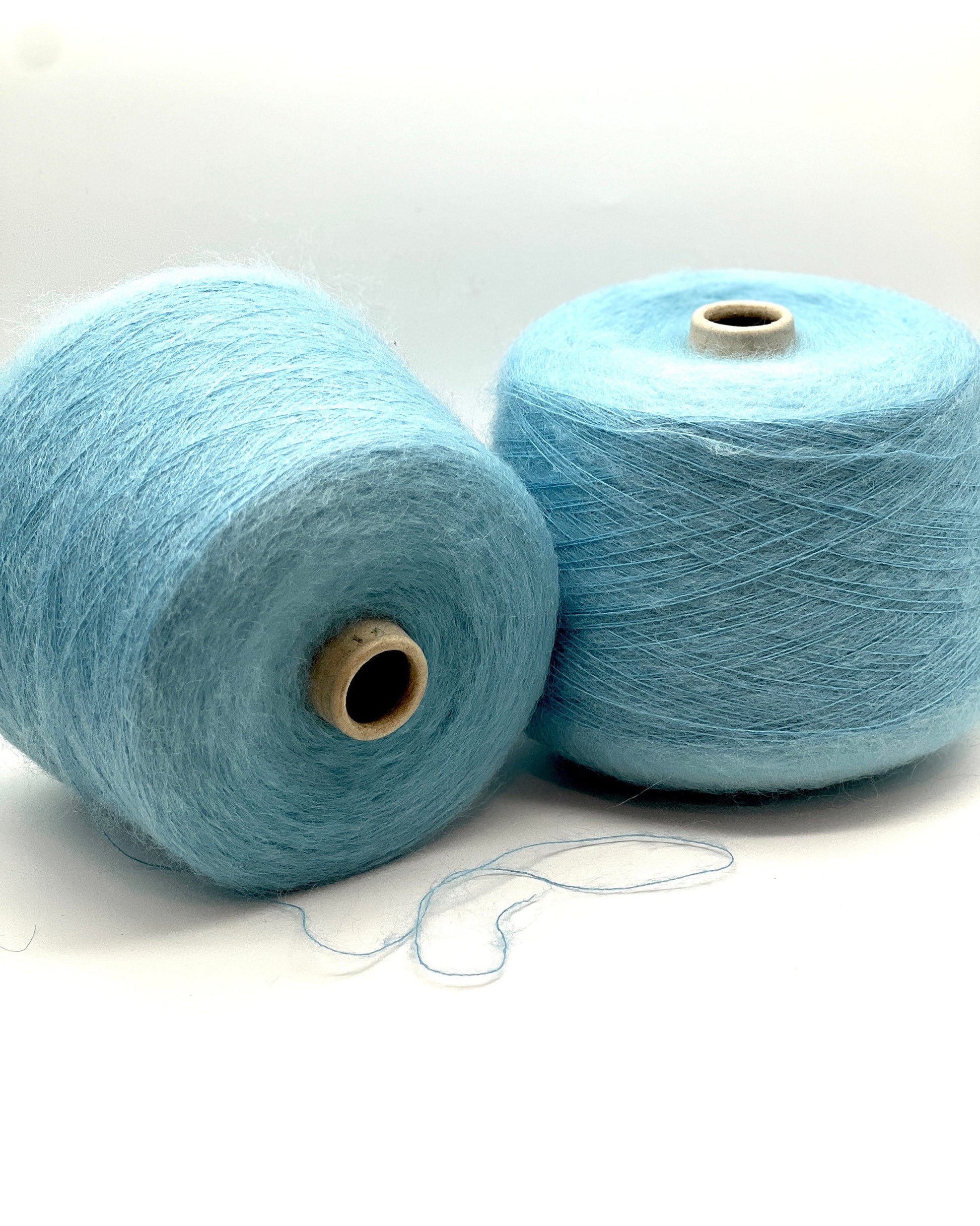 ASTROLABIO NM 5000 cone with fine airy mohair texture — iDOKNiT Shop