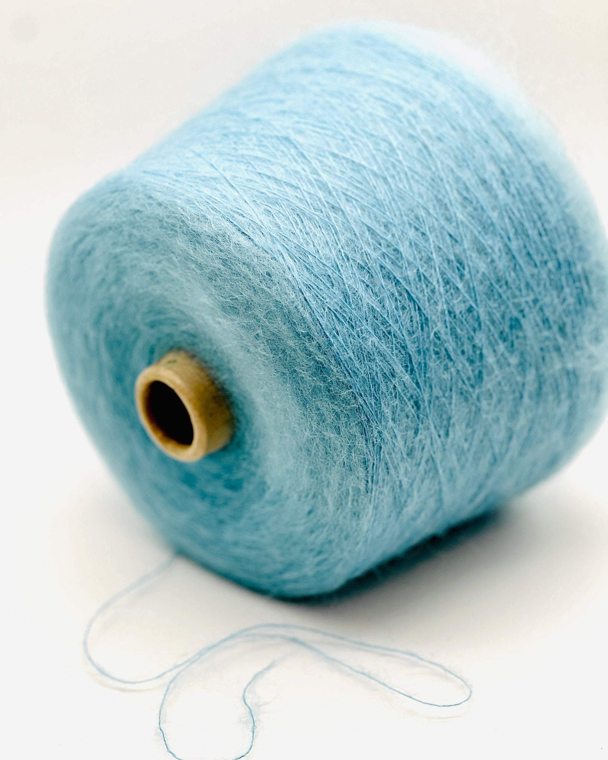 ASTROLABIO NM 5000 cone with fine airy mohair texture — iDOKNiT Shop