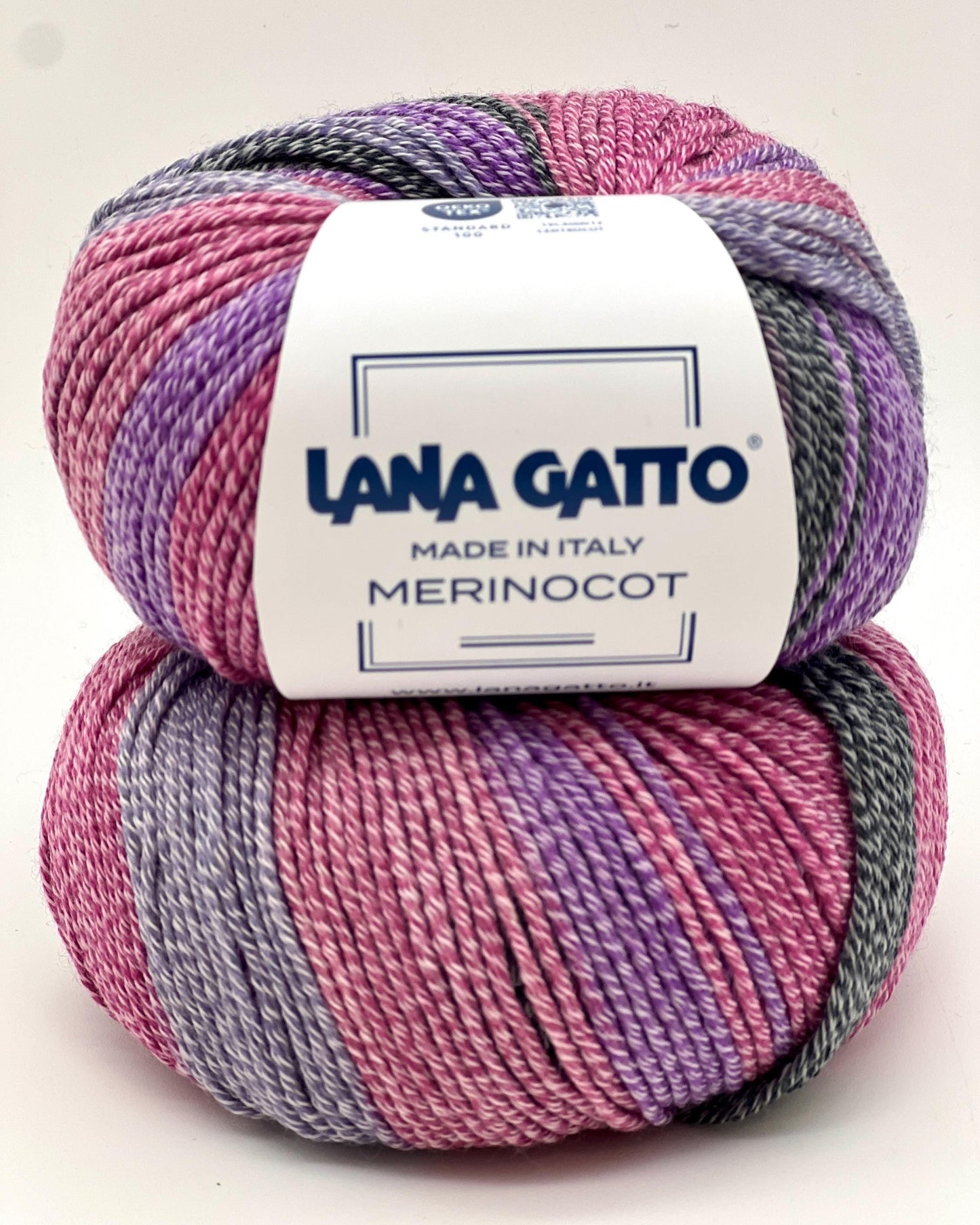 Exclusive iDOKNiT sport weight yarn, Gradient MERINOCOT by Lana Gatto Italy. A premium Italian-made blend of 53% merino wool and 47% cotton featuring a smooth gradient color transition. Providing 125m per 50g ball, this luxury fiber is curated by iDOKNiT for breathable, soft, and artistic garments with natural depth across all seasons.