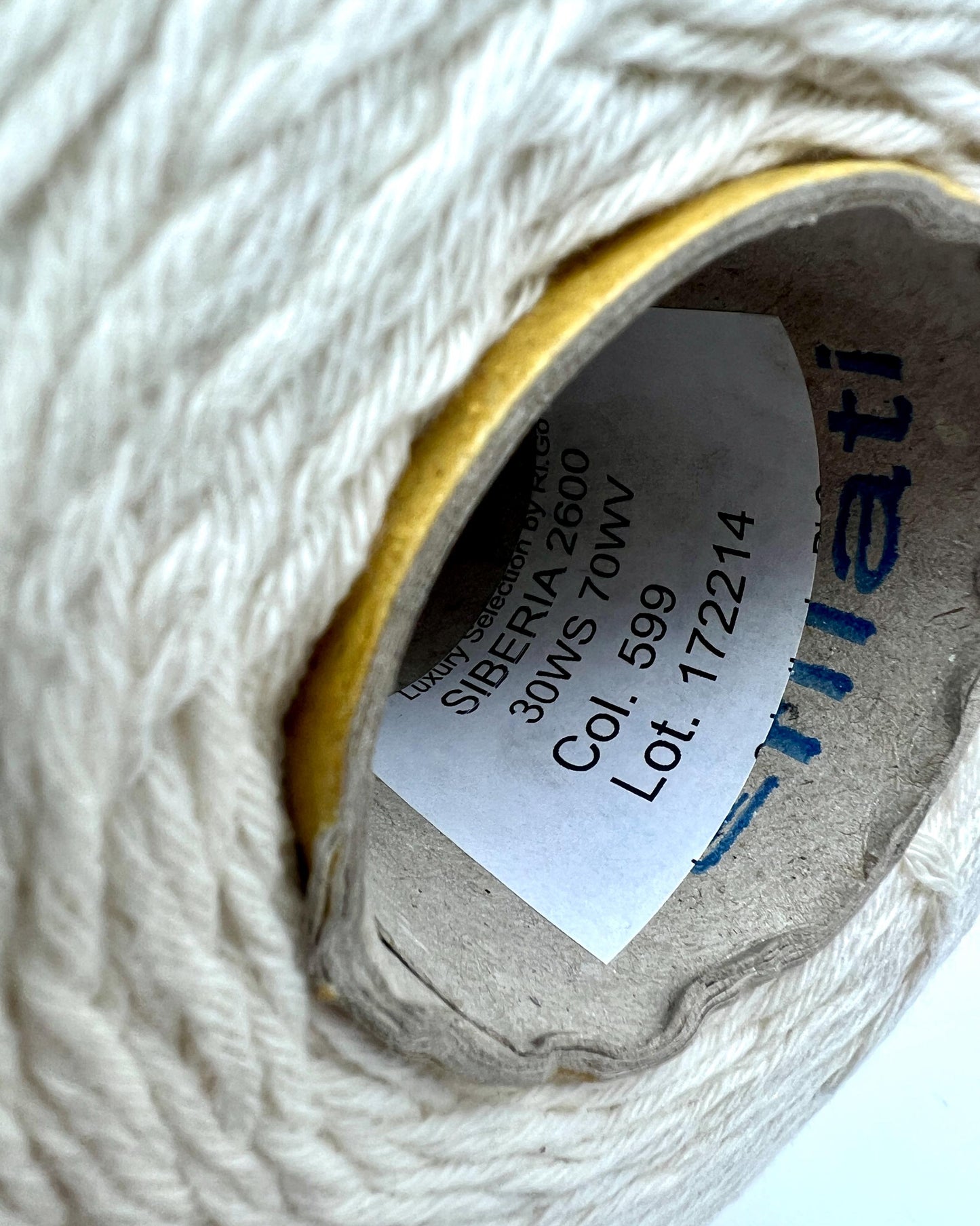 SIBERIA Cashmere Merino Lace Yarn by Ri.Go Italy DK Weight — 260m per 100g