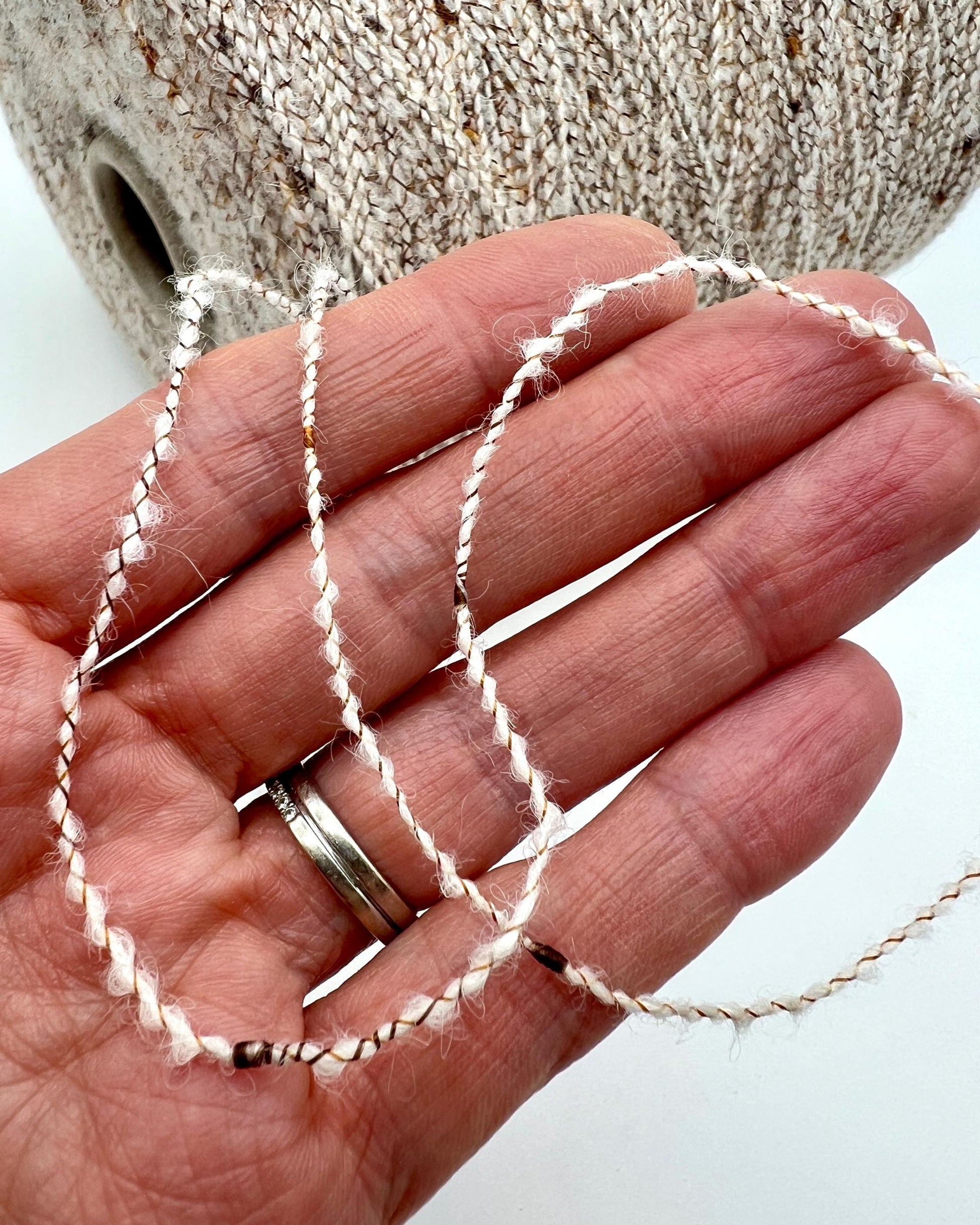 Soft alpaca merino tweed yarn suitable for sweaters and cardigans