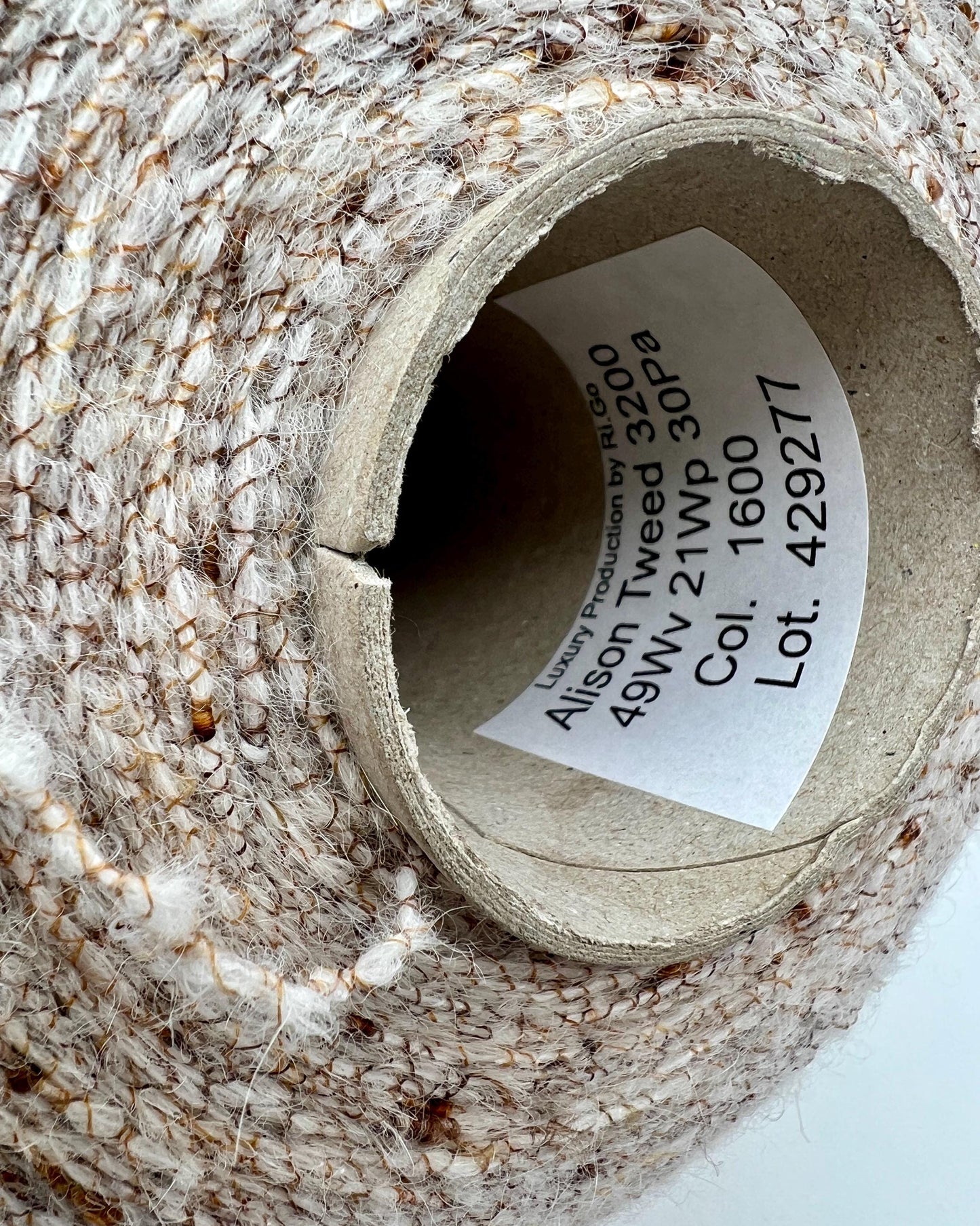 Alison Tweed sport-weight yarn by RiGo Italy – Alpaca Merino blend 320 meters per 100 grams