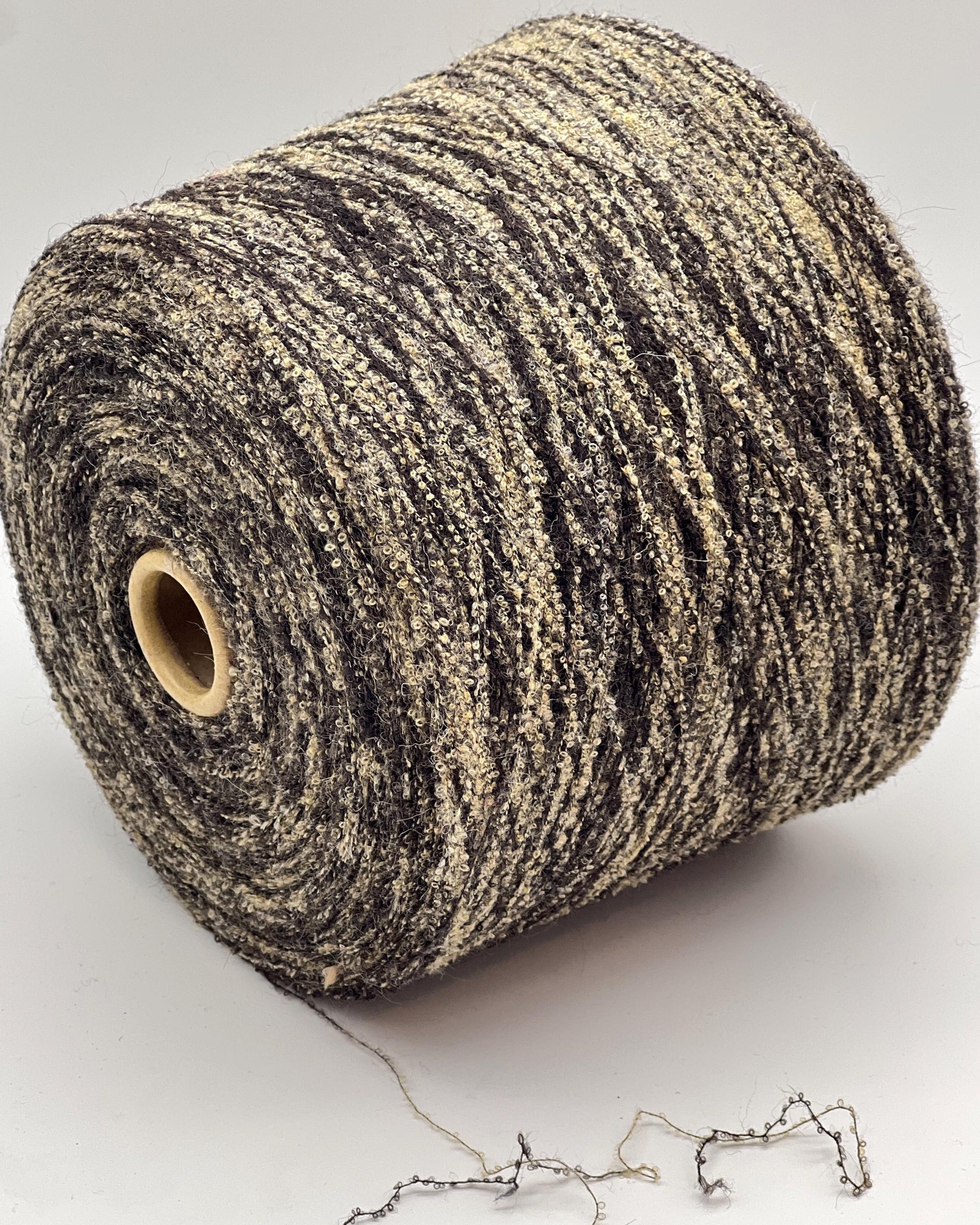 Elite iDOKNiT luxury micro-bouclé yarn, BABY15 by Polipeli Italy. 79% baby alpaca lace weight, Nm 14500. Authentic Italian-made fine airy loop yarn curated by iDOKNiT for professional knitting.