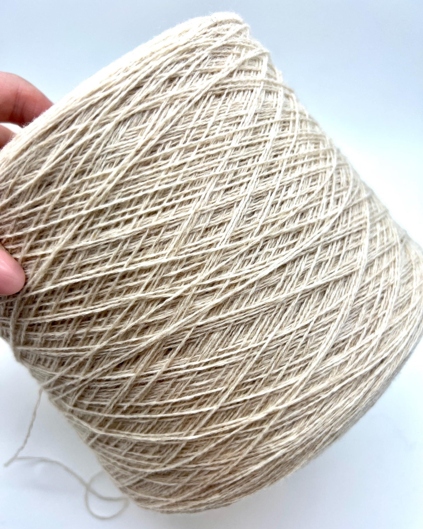 Profilo MATILDA cashmere merino lace yarn cone 750m per 100g
Luxury Italian cashmere merino yarn for knitting and crochet
Soft lace weight cashmere merino yarn cone close-up
Profilo MATILDA Italian yarn for shawls lightweight sweaters and accessories
Cashmere merino blend yarn 15 cashmere 85 merino wool Italy